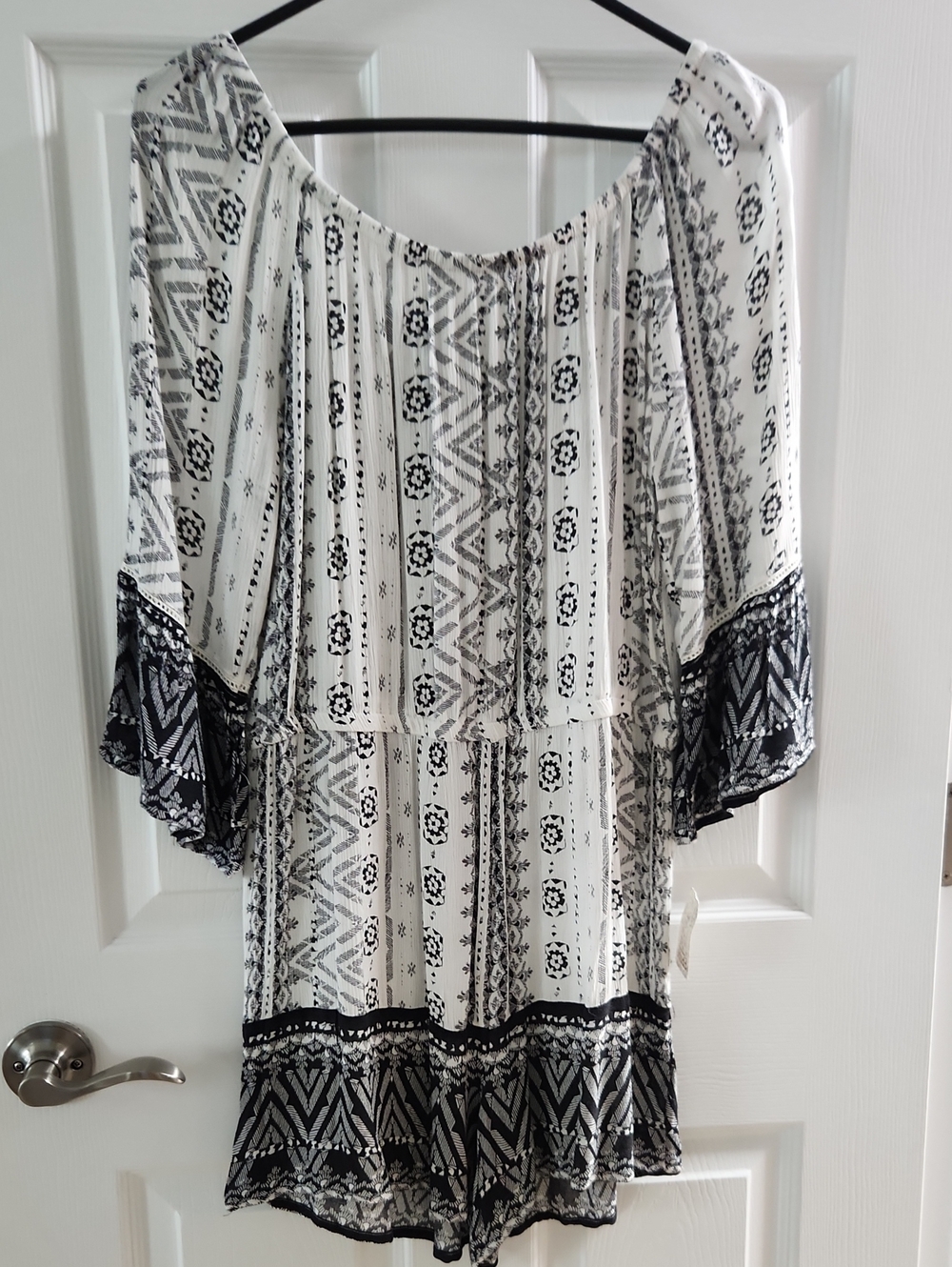 NEW! Mudd Black and White Printed Peasant Top